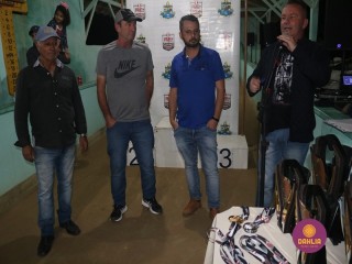 
<a style='margin-left: 5px;' class='btn btn-xs btn-social btn-facebook' href='https://www.facebook.com/sharer/sharer.php?u=https://www.boladovale.com.br/imgs/800-800-90/conteudo/fotos/1507/img1607.jpg' rel='popup' data-width='500' data-height='400'><i class='fa fa-facebook'></i>Compartilhar <span class='hidden-xs'>no Facebook</span>
</a> 
<a class='btn btn-default btn-xs' target='_blank' href='imgs/800-800-90/conteudo/fotos/1507/img1607.jpg'>
<span class='glyphicon glyphicon-cloud-download'></span> Salvar
</a> 
<span></span>
