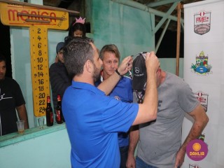 
<a style='margin-left: 5px;' class='btn btn-xs btn-social btn-facebook' href='https://www.facebook.com/sharer/sharer.php?u=https://www.boladovale.com.br/imgs/800-800-90/conteudo/fotos/1507/img1609.jpg' rel='popup' data-width='500' data-height='400'><i class='fa fa-facebook'></i>Compartilhar <span class='hidden-xs'>no Facebook</span>
</a> 
<a class='btn btn-default btn-xs' target='_blank' href='imgs/800-800-90/conteudo/fotos/1507/img1609.jpg'>
<span class='glyphicon glyphicon-cloud-download'></span> Salvar
</a> 
<span></span>