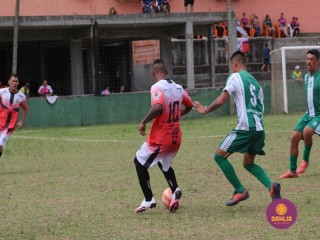 
<a style='margin-left: 5px;' class='btn btn-xs btn-social btn-facebook' href='https://www.facebook.com/sharer/sharer.php?u=https://www.boladovale.com.br/imgs/800-800-90/conteudo/fotos/1508/img1714.jpg' rel='popup' data-width='500' data-height='400'><i class='fa fa-facebook'></i>Compartilhar <span class='hidden-xs'>no Facebook</span>
</a> 
<a class='btn btn-default btn-xs' target='_blank' href='imgs/800-800-90/conteudo/fotos/1508/img1714.jpg'>
<span class='glyphicon glyphicon-cloud-download'></span> Salvar
</a> 
<span></span>