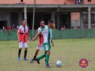 
<a style='margin-left: 5px;' class='btn btn-xs btn-social btn-facebook' href='https://www.facebook.com/sharer/sharer.php?u=https://www.boladovale.com.br/imgs/800-800-90/conteudo/fotos/1508/img1725.jpg' rel='popup' data-width='500' data-height='400'><i class='fa fa-facebook'></i>Compartilhar <span class='hidden-xs'>no Facebook</span>
</a> 
<a class='btn btn-default btn-xs' target='_blank' href='imgs/800-800-90/conteudo/fotos/1508/img1725.jpg'>
<span class='glyphicon glyphicon-cloud-download'></span> Salvar
</a> 
<span></span>