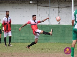 
<a style='margin-left: 5px;' class='btn btn-xs btn-social btn-facebook' href='https://www.facebook.com/sharer/sharer.php?u=https://www.boladovale.com.br/imgs/800-800-90/conteudo/fotos/1508/img1730.jpg' rel='popup' data-width='500' data-height='400'><i class='fa fa-facebook'></i>Compartilhar <span class='hidden-xs'>no Facebook</span>
</a> 
<a class='btn btn-default btn-xs' target='_blank' href='imgs/800-800-90/conteudo/fotos/1508/img1730.jpg'>
<span class='glyphicon glyphicon-cloud-download'></span> Salvar
</a> 
<span></span>
