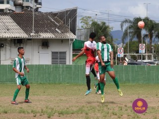 
<a style='margin-left: 5px;' class='btn btn-xs btn-social btn-facebook' href='https://www.facebook.com/sharer/sharer.php?u=https://www.boladovale.com.br/imgs/800-800-90/conteudo/fotos/1508/img1736.jpg' rel='popup' data-width='500' data-height='400'><i class='fa fa-facebook'></i>Compartilhar <span class='hidden-xs'>no Facebook</span>
</a> 
<a class='btn btn-default btn-xs' target='_blank' href='imgs/800-800-90/conteudo/fotos/1508/img1736.jpg'>
<span class='glyphicon glyphicon-cloud-download'></span> Salvar
</a> 
<span></span>