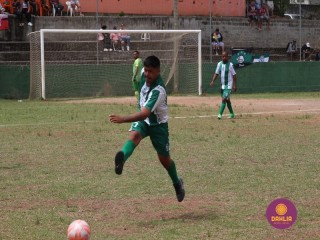 
<a style='margin-left: 5px;' class='btn btn-xs btn-social btn-facebook' href='https://www.facebook.com/sharer/sharer.php?u=https://www.boladovale.com.br/imgs/800-800-90/conteudo/fotos/1508/img1761.jpg' rel='popup' data-width='500' data-height='400'><i class='fa fa-facebook'></i>Compartilhar <span class='hidden-xs'>no Facebook</span>
</a> 
<a class='btn btn-default btn-xs' target='_blank' href='imgs/800-800-90/conteudo/fotos/1508/img1761.jpg'>
<span class='glyphicon glyphicon-cloud-download'></span> Salvar
</a> 
<span></span>