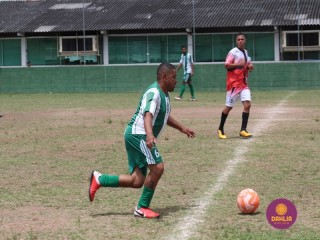 
<a style='margin-left: 5px;' class='btn btn-xs btn-social btn-facebook' href='https://www.facebook.com/sharer/sharer.php?u=https://www.boladovale.com.br/imgs/800-800-90/conteudo/fotos/1508/img1786.jpg' rel='popup' data-width='500' data-height='400'><i class='fa fa-facebook'></i>Compartilhar <span class='hidden-xs'>no Facebook</span>
</a> 
<a class='btn btn-default btn-xs' target='_blank' href='imgs/800-800-90/conteudo/fotos/1508/img1786.jpg'>
<span class='glyphicon glyphicon-cloud-download'></span> Salvar
</a> 
<span></span>