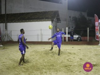
<a style='margin-left: 5px;' class='btn btn-xs btn-social btn-facebook' href='https://www.facebook.com/sharer/sharer.php?u=https://www.boladovale.com.br/imgs/800-800-90/conteudo/fotos/1509/img1829.jpg' rel='popup' data-width='500' data-height='400'><i class='fa fa-facebook'></i>Compartilhar <span class='hidden-xs'>no Facebook</span>
</a> 
<a class='btn btn-default btn-xs' target='_blank' href='imgs/800-800-90/conteudo/fotos/1509/img1829.jpg'>
<span class='glyphicon glyphicon-cloud-download'></span> Salvar
</a> 
<span></span>