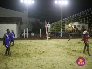 
<a style='margin-left: 5px;' class='btn btn-xs btn-social btn-facebook' href='https://www.facebook.com/sharer/sharer.php?u=https://www.boladovale.com.br/imgs/800-800-90/conteudo/fotos/1509/img1830.jpg' rel='popup' data-width='500' data-height='400'><i class='fa fa-facebook'></i>Compartilhar <span class='hidden-xs'>no Facebook</span>
</a> 
<a class='btn btn-default btn-xs' target='_blank' href='imgs/800-800-90/conteudo/fotos/1509/img1830.jpg'>
<span class='glyphicon glyphicon-cloud-download'></span> Salvar
</a> 
<span></span>