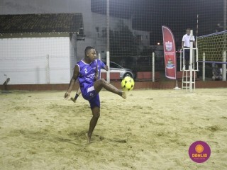 
<a style='margin-left: 5px;' class='btn btn-xs btn-social btn-facebook' href='https://www.facebook.com/sharer/sharer.php?u=https://www.boladovale.com.br/imgs/800-800-90/conteudo/fotos/1509/img1834.jpg' rel='popup' data-width='500' data-height='400'><i class='fa fa-facebook'></i>Compartilhar <span class='hidden-xs'>no Facebook</span>
</a> 
<a class='btn btn-default btn-xs' target='_blank' href='imgs/800-800-90/conteudo/fotos/1509/img1834.jpg'>
<span class='glyphicon glyphicon-cloud-download'></span> Salvar
</a> 
<span></span>