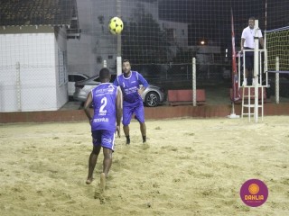 
<a style='margin-left: 5px;' class='btn btn-xs btn-social btn-facebook' href='https://www.facebook.com/sharer/sharer.php?u=https://www.boladovale.com.br/imgs/800-800-90/conteudo/fotos/1509/img1837.jpg' rel='popup' data-width='500' data-height='400'><i class='fa fa-facebook'></i>Compartilhar <span class='hidden-xs'>no Facebook</span>
</a> 
<a class='btn btn-default btn-xs' target='_blank' href='imgs/800-800-90/conteudo/fotos/1509/img1837.jpg'>
<span class='glyphicon glyphicon-cloud-download'></span> Salvar
</a> 
<span></span>