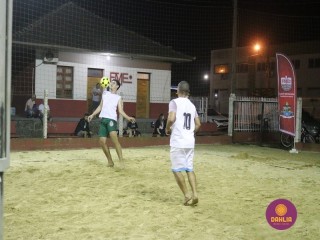 
<a style='margin-left: 5px;' class='btn btn-xs btn-social btn-facebook' href='https://www.facebook.com/sharer/sharer.php?u=https://www.boladovale.com.br/imgs/800-800-90/conteudo/fotos/1509/img1847.jpg' rel='popup' data-width='500' data-height='400'><i class='fa fa-facebook'></i>Compartilhar <span class='hidden-xs'>no Facebook</span>
</a> 
<a class='btn btn-default btn-xs' target='_blank' href='imgs/800-800-90/conteudo/fotos/1509/img1847.jpg'>
<span class='glyphicon glyphicon-cloud-download'></span> Salvar
</a> 
<span></span>