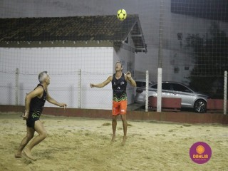 
<a style='margin-left: 5px;' class='btn btn-xs btn-social btn-facebook' href='https://www.facebook.com/sharer/sharer.php?u=https://www.boladovale.com.br/imgs/800-800-90/conteudo/fotos/1509/img1850.jpg' rel='popup' data-width='500' data-height='400'><i class='fa fa-facebook'></i>Compartilhar <span class='hidden-xs'>no Facebook</span>
</a> 
<a class='btn btn-default btn-xs' target='_blank' href='imgs/800-800-90/conteudo/fotos/1509/img1850.jpg'>
<span class='glyphicon glyphicon-cloud-download'></span> Salvar
</a> 
<span></span>