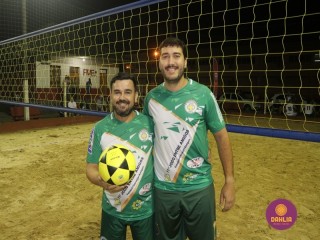 
<a style='margin-left: 5px;' class='btn btn-xs btn-social btn-facebook' href='https://www.facebook.com/sharer/sharer.php?u=https://www.boladovale.com.br/imgs/800-800-90/conteudo/fotos/1509/img1880.jpg' rel='popup' data-width='500' data-height='400'><i class='fa fa-facebook'></i>Compartilhar <span class='hidden-xs'>no Facebook</span>
</a> 
<a class='btn btn-default btn-xs' target='_blank' href='imgs/800-800-90/conteudo/fotos/1509/img1880.jpg'>
<span class='glyphicon glyphicon-cloud-download'></span> Salvar
</a> 
<span></span>