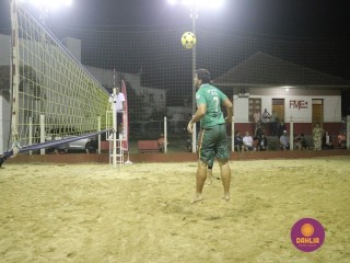 
<a style='margin-left: 5px;' class='btn btn-xs btn-social btn-facebook' href='https://www.facebook.com/sharer/sharer.php?u=https://www.boladovale.com.br/imgs/800-800-90/conteudo/fotos/1509/img1887.jpg' rel='popup' data-width='500' data-height='400'><i class='fa fa-facebook'></i>Compartilhar <span class='hidden-xs'>no Facebook</span>
</a> 
<a class='btn btn-default btn-xs' target='_blank' href='imgs/800-800-90/conteudo/fotos/1509/img1887.jpg'>
<span class='glyphicon glyphicon-cloud-download'></span> Salvar
</a> 
<span></span>