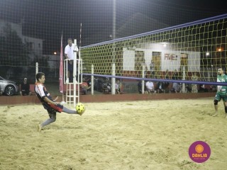 
<a style='margin-left: 5px;' class='btn btn-xs btn-social btn-facebook' href='https://www.facebook.com/sharer/sharer.php?u=https://www.boladovale.com.br/imgs/800-800-90/conteudo/fotos/1509/img1897.jpg' rel='popup' data-width='500' data-height='400'><i class='fa fa-facebook'></i>Compartilhar <span class='hidden-xs'>no Facebook</span>
</a> 
<a class='btn btn-default btn-xs' target='_blank' href='imgs/800-800-90/conteudo/fotos/1509/img1897.jpg'>
<span class='glyphicon glyphicon-cloud-download'></span> Salvar
</a> 
<span></span>