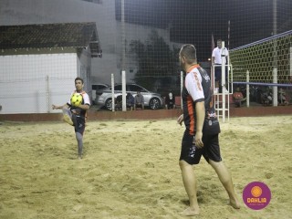 
<a style='margin-left: 5px;' class='btn btn-xs btn-social btn-facebook' href='https://www.facebook.com/sharer/sharer.php?u=https://www.boladovale.com.br/imgs/800-800-90/conteudo/fotos/1509/img1920.jpg' rel='popup' data-width='500' data-height='400'><i class='fa fa-facebook'></i>Compartilhar <span class='hidden-xs'>no Facebook</span>
</a> 
<a class='btn btn-default btn-xs' target='_blank' href='imgs/800-800-90/conteudo/fotos/1509/img1920.jpg'>
<span class='glyphicon glyphicon-cloud-download'></span> Salvar
</a> 
<span></span>