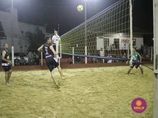 
<a style='margin-left: 5px;' class='btn btn-xs btn-social btn-facebook' href='https://www.facebook.com/sharer/sharer.php?u=https://www.boladovale.com.br/imgs/800-800-90/conteudo/fotos/1509/img1940.jpg' rel='popup' data-width='500' data-height='400'><i class='fa fa-facebook'></i>Compartilhar <span class='hidden-xs'>no Facebook</span>
</a> 
<a class='btn btn-default btn-xs' target='_blank' href='imgs/800-800-90/conteudo/fotos/1509/img1940.jpg'>
<span class='glyphicon glyphicon-cloud-download'></span> Salvar
</a> 
<span></span>