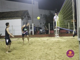 
<a style='margin-left: 5px;' class='btn btn-xs btn-social btn-facebook' href='https://www.facebook.com/sharer/sharer.php?u=https://www.boladovale.com.br/imgs/800-800-90/conteudo/fotos/1509/img1961.jpg' rel='popup' data-width='500' data-height='400'><i class='fa fa-facebook'></i>Compartilhar <span class='hidden-xs'>no Facebook</span>
</a> 
<a class='btn btn-default btn-xs' target='_blank' href='imgs/800-800-90/conteudo/fotos/1509/img1961.jpg'>
<span class='glyphicon glyphicon-cloud-download'></span> Salvar
</a> 
<span></span>