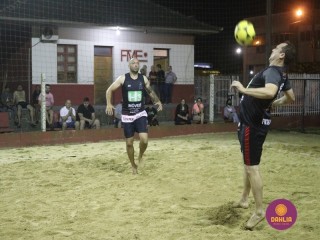 
<a style='margin-left: 5px;' class='btn btn-xs btn-social btn-facebook' href='https://www.facebook.com/sharer/sharer.php?u=https://www.boladovale.com.br/imgs/800-800-90/conteudo/fotos/1509/img1979.jpg' rel='popup' data-width='500' data-height='400'><i class='fa fa-facebook'></i>Compartilhar <span class='hidden-xs'>no Facebook</span>
</a> 
<a class='btn btn-default btn-xs' target='_blank' href='imgs/800-800-90/conteudo/fotos/1509/img1979.jpg'>
<span class='glyphicon glyphicon-cloud-download'></span> Salvar
</a> 
<span></span>