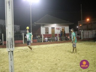 
<a style='margin-left: 5px;' class='btn btn-xs btn-social btn-facebook' href='https://www.facebook.com/sharer/sharer.php?u=https://www.boladovale.com.br/imgs/800-800-90/conteudo/fotos/1509/img2004.jpg' rel='popup' data-width='500' data-height='400'><i class='fa fa-facebook'></i>Compartilhar <span class='hidden-xs'>no Facebook</span>
</a> 
<a class='btn btn-default btn-xs' target='_blank' href='imgs/800-800-90/conteudo/fotos/1509/img2004.jpg'>
<span class='glyphicon glyphicon-cloud-download'></span> Salvar
</a> 
<span></span>