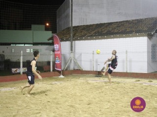 
<a style='margin-left: 5px;' class='btn btn-xs btn-social btn-facebook' href='https://www.facebook.com/sharer/sharer.php?u=https://www.boladovale.com.br/imgs/800-800-90/conteudo/fotos/1509/img2025.jpg' rel='popup' data-width='500' data-height='400'><i class='fa fa-facebook'></i>Compartilhar <span class='hidden-xs'>no Facebook</span>
</a> 
<a class='btn btn-default btn-xs' target='_blank' href='imgs/800-800-90/conteudo/fotos/1509/img2025.jpg'>
<span class='glyphicon glyphicon-cloud-download'></span> Salvar
</a> 
<span></span>