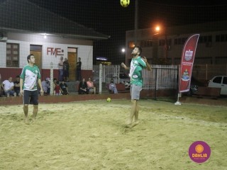 
<a style='margin-left: 5px;' class='btn btn-xs btn-social btn-facebook' href='https://www.facebook.com/sharer/sharer.php?u=https://www.boladovale.com.br/imgs/800-800-90/conteudo/fotos/1509/img2027.jpg' rel='popup' data-width='500' data-height='400'><i class='fa fa-facebook'></i>Compartilhar <span class='hidden-xs'>no Facebook</span>
</a> 
<a class='btn btn-default btn-xs' target='_blank' href='imgs/800-800-90/conteudo/fotos/1509/img2027.jpg'>
<span class='glyphicon glyphicon-cloud-download'></span> Salvar
</a> 
<span></span>
