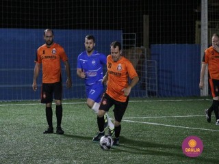 
<a style='margin-left: 5px;' class='btn btn-xs btn-social btn-facebook' href='https://www.facebook.com/sharer/sharer.php?u=https://www.boladovale.com.br/imgs/800-800-90/conteudo/fotos/1510/img2080.jpg' rel='popup' data-width='500' data-height='400'><i class='fa fa-facebook'></i>Compartilhar <span class='hidden-xs'>no Facebook</span>
</a> 
<a class='btn btn-default btn-xs' target='_blank' href='imgs/800-800-90/conteudo/fotos/1510/img2080.jpg'>
<span class='glyphicon glyphicon-cloud-download'></span> Salvar
</a> 
<span></span>