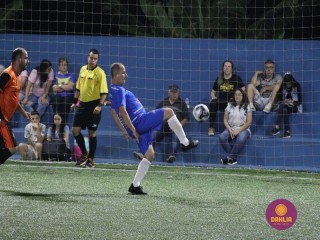 
<a style='margin-left: 5px;' class='btn btn-xs btn-social btn-facebook' href='https://www.facebook.com/sharer/sharer.php?u=https://www.boladovale.com.br/imgs/800-800-90/conteudo/fotos/1510/img2112.jpg' rel='popup' data-width='500' data-height='400'><i class='fa fa-facebook'></i>Compartilhar <span class='hidden-xs'>no Facebook</span>
</a> 
<a class='btn btn-default btn-xs' target='_blank' href='imgs/800-800-90/conteudo/fotos/1510/img2112.jpg'>
<span class='glyphicon glyphicon-cloud-download'></span> Salvar
</a> 
<span></span>