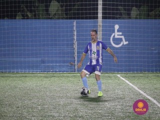 
<a style='margin-left: 5px;' class='btn btn-xs btn-social btn-facebook' href='https://www.facebook.com/sharer/sharer.php?u=https://www.boladovale.com.br/imgs/800-800-90/conteudo/fotos/1511/img2164.jpg' rel='popup' data-width='500' data-height='400'><i class='fa fa-facebook'></i>Compartilhar <span class='hidden-xs'>no Facebook</span>
</a> 
<a class='btn btn-default btn-xs' target='_blank' href='imgs/800-800-90/conteudo/fotos/1511/img2164.jpg'>
<span class='glyphicon glyphicon-cloud-download'></span> Salvar
</a> 
<span></span>