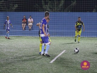 
<a style='margin-left: 5px;' class='btn btn-xs btn-social btn-facebook' href='https://www.facebook.com/sharer/sharer.php?u=https://www.boladovale.com.br/imgs/800-800-90/conteudo/fotos/1511/img2168.jpg' rel='popup' data-width='500' data-height='400'><i class='fa fa-facebook'></i>Compartilhar <span class='hidden-xs'>no Facebook</span>
</a> 
<a class='btn btn-default btn-xs' target='_blank' href='imgs/800-800-90/conteudo/fotos/1511/img2168.jpg'>
<span class='glyphicon glyphicon-cloud-download'></span> Salvar
</a> 
<span></span>
