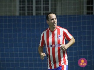 
<a style='margin-left: 5px;' class='btn btn-xs btn-social btn-facebook' href='https://www.facebook.com/sharer/sharer.php?u=https://www.boladovale.com.br/imgs/800-800-90/conteudo/fotos/1512/img2212.jpg' rel='popup' data-width='500' data-height='400'><i class='fa fa-facebook'></i>Compartilhar <span class='hidden-xs'>no Facebook</span>
</a> 
<a class='btn btn-default btn-xs' target='_blank' href='imgs/800-800-90/conteudo/fotos/1512/img2212.jpg'>
<span class='glyphicon glyphicon-cloud-download'></span> Salvar
</a> 
<span></span>