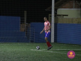
<a style='margin-left: 5px;' class='btn btn-xs btn-social btn-facebook' href='https://www.facebook.com/sharer/sharer.php?u=https://www.boladovale.com.br/imgs/800-800-90/conteudo/fotos/1512/img2229.jpg' rel='popup' data-width='500' data-height='400'><i class='fa fa-facebook'></i>Compartilhar <span class='hidden-xs'>no Facebook</span>
</a> 
<a class='btn btn-default btn-xs' target='_blank' href='imgs/800-800-90/conteudo/fotos/1512/img2229.jpg'>
<span class='glyphicon glyphicon-cloud-download'></span> Salvar
</a> 
<span></span>