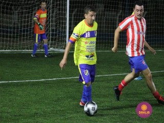 
<a style='margin-left: 5px;' class='btn btn-xs btn-social btn-facebook' href='https://www.facebook.com/sharer/sharer.php?u=https://www.boladovale.com.br/imgs/800-800-90/conteudo/fotos/1512/img2239.jpg' rel='popup' data-width='500' data-height='400'><i class='fa fa-facebook'></i>Compartilhar <span class='hidden-xs'>no Facebook</span>
</a> 
<a class='btn btn-default btn-xs' target='_blank' href='imgs/800-800-90/conteudo/fotos/1512/img2239.jpg'>
<span class='glyphicon glyphicon-cloud-download'></span> Salvar
</a> 
<span></span>