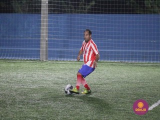 
<a style='margin-left: 5px;' class='btn btn-xs btn-social btn-facebook' href='https://www.facebook.com/sharer/sharer.php?u=https://www.boladovale.com.br/imgs/800-800-90/conteudo/fotos/1512/img2240.jpg' rel='popup' data-width='500' data-height='400'><i class='fa fa-facebook'></i>Compartilhar <span class='hidden-xs'>no Facebook</span>
</a> 
<a class='btn btn-default btn-xs' target='_blank' href='imgs/800-800-90/conteudo/fotos/1512/img2240.jpg'>
<span class='glyphicon glyphicon-cloud-download'></span> Salvar
</a> 
<span></span>
