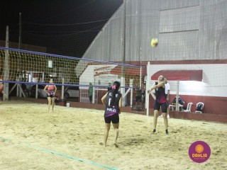 
<a style='margin-left: 5px;' class='btn btn-xs btn-social btn-facebook' href='https://www.facebook.com/sharer/sharer.php?u=https://www.boladovale.com.br/imgs/800-800-90/conteudo/fotos/1513/img8569.jpg' rel='popup' data-width='500' data-height='400'><i class='fa fa-facebook'></i>Compartilhar <span class='hidden-xs'>no Facebook</span>
</a> 
<a class='btn btn-default btn-xs' target='_blank' href='imgs/800-800-90/conteudo/fotos/1513/img8569.jpg'>
<span class='glyphicon glyphicon-cloud-download'></span> Salvar
</a> 
<span></span>
