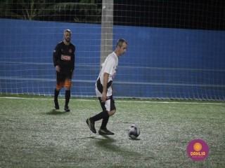
<a style='margin-left: 5px;' class='btn btn-xs btn-social btn-facebook' href='https://www.facebook.com/sharer/sharer.php?u=https://www.boladovale.com.br/imgs/800-800-90/conteudo/fotos/1514/img8621.jpg' rel='popup' data-width='500' data-height='400'><i class='fa fa-facebook'></i>Compartilhar <span class='hidden-xs'>no Facebook</span>
</a> 
<a class='btn btn-default btn-xs' target='_blank' href='imgs/800-800-90/conteudo/fotos/1514/img8621.jpg'>
<span class='glyphicon glyphicon-cloud-download'></span> Salvar
</a> 
<span></span>