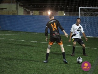 
<a style='margin-left: 5px;' class='btn btn-xs btn-social btn-facebook' href='https://www.facebook.com/sharer/sharer.php?u=https://www.boladovale.com.br/imgs/800-800-90/conteudo/fotos/1514/img8626.jpg' rel='popup' data-width='500' data-height='400'><i class='fa fa-facebook'></i>Compartilhar <span class='hidden-xs'>no Facebook</span>
</a> 
<a class='btn btn-default btn-xs' target='_blank' href='imgs/800-800-90/conteudo/fotos/1514/img8626.jpg'>
<span class='glyphicon glyphicon-cloud-download'></span> Salvar
</a> 
<span></span>