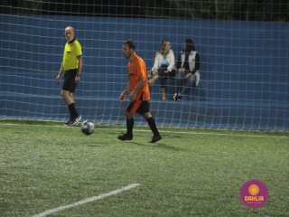 
<a style='margin-left: 5px;' class='btn btn-xs btn-social btn-facebook' href='https://www.facebook.com/sharer/sharer.php?u=https://www.boladovale.com.br/imgs/800-800-90/conteudo/fotos/1515/img8679.jpg' rel='popup' data-width='500' data-height='400'><i class='fa fa-facebook'></i>Compartilhar <span class='hidden-xs'>no Facebook</span>
</a> 
<a class='btn btn-default btn-xs' target='_blank' href='imgs/800-800-90/conteudo/fotos/1515/img8679.jpg'>
<span class='glyphicon glyphicon-cloud-download'></span> Salvar
</a> 
<span></span>