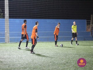
<a style='margin-left: 5px;' class='btn btn-xs btn-social btn-facebook' href='https://www.facebook.com/sharer/sharer.php?u=https://www.boladovale.com.br/imgs/800-800-90/conteudo/fotos/1515/img8690.jpg' rel='popup' data-width='500' data-height='400'><i class='fa fa-facebook'></i>Compartilhar <span class='hidden-xs'>no Facebook</span>
</a> 
<a class='btn btn-default btn-xs' target='_blank' href='imgs/800-800-90/conteudo/fotos/1515/img8690.jpg'>
<span class='glyphicon glyphicon-cloud-download'></span> Salvar
</a> 
<span></span>