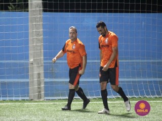 
<a style='margin-left: 5px;' class='btn btn-xs btn-social btn-facebook' href='https://www.facebook.com/sharer/sharer.php?u=https://www.boladovale.com.br/imgs/800-800-90/conteudo/fotos/1515/img8705.jpg' rel='popup' data-width='500' data-height='400'><i class='fa fa-facebook'></i>Compartilhar <span class='hidden-xs'>no Facebook</span>
</a> 
<a class='btn btn-default btn-xs' target='_blank' href='imgs/800-800-90/conteudo/fotos/1515/img8705.jpg'>
<span class='glyphicon glyphicon-cloud-download'></span> Salvar
</a> 
<span></span>