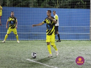 
<a style='margin-left: 5px;' class='btn btn-xs btn-social btn-facebook' href='https://www.facebook.com/sharer/sharer.php?u=https://www.boladovale.com.br/imgs/800-800-90/conteudo/fotos/1516/img8721.jpg' rel='popup' data-width='500' data-height='400'><i class='fa fa-facebook'></i>Compartilhar <span class='hidden-xs'>no Facebook</span>
</a> 
<a class='btn btn-default btn-xs' target='_blank' href='imgs/800-800-90/conteudo/fotos/1516/img8721.jpg'>
<span class='glyphicon glyphicon-cloud-download'></span> Salvar
</a> 
<span></span>