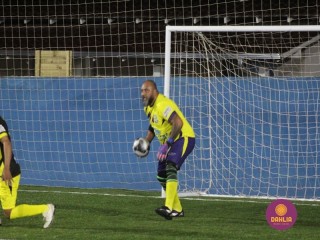 
<a style='margin-left: 5px;' class='btn btn-xs btn-social btn-facebook' href='https://www.facebook.com/sharer/sharer.php?u=https://www.boladovale.com.br/imgs/800-800-90/conteudo/fotos/1516/img8734.jpg' rel='popup' data-width='500' data-height='400'><i class='fa fa-facebook'></i>Compartilhar <span class='hidden-xs'>no Facebook</span>
</a> 
<a class='btn btn-default btn-xs' target='_blank' href='imgs/800-800-90/conteudo/fotos/1516/img8734.jpg'>
<span class='glyphicon glyphicon-cloud-download'></span> Salvar
</a> 
<span></span>