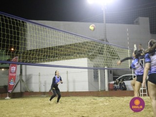 
<a style='margin-left: 5px;' class='btn btn-xs btn-social btn-facebook' href='https://www.facebook.com/sharer/sharer.php?u=https://www.boladovale.com.br/imgs/800-800-90/conteudo/fotos/1517/img2438.jpg' rel='popup' data-width='500' data-height='400'><i class='fa fa-facebook'></i>Compartilhar <span class='hidden-xs'>no Facebook</span>
</a> 
<a class='btn btn-default btn-xs' target='_blank' href='imgs/800-800-90/conteudo/fotos/1517/img2438.jpg'>
<span class='glyphicon glyphicon-cloud-download'></span> Salvar
</a> 
<span></span>