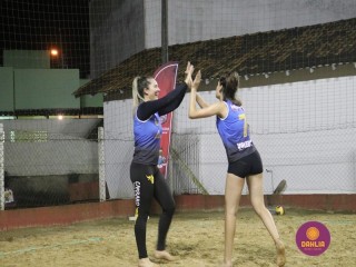 
<a style='margin-left: 5px;' class='btn btn-xs btn-social btn-facebook' href='https://www.facebook.com/sharer/sharer.php?u=https://www.boladovale.com.br/imgs/800-800-90/conteudo/fotos/1517/img2449.jpg' rel='popup' data-width='500' data-height='400'><i class='fa fa-facebook'></i>Compartilhar <span class='hidden-xs'>no Facebook</span>
</a> 
<a class='btn btn-default btn-xs' target='_blank' href='imgs/800-800-90/conteudo/fotos/1517/img2449.jpg'>
<span class='glyphicon glyphicon-cloud-download'></span> Salvar
</a> 
<span></span>