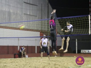 
<a style='margin-left: 5px;' class='btn btn-xs btn-social btn-facebook' href='https://www.facebook.com/sharer/sharer.php?u=https://www.boladovale.com.br/imgs/800-800-90/conteudo/fotos/1517/img2489.jpg' rel='popup' data-width='500' data-height='400'><i class='fa fa-facebook'></i>Compartilhar <span class='hidden-xs'>no Facebook</span>
</a> 
<a class='btn btn-default btn-xs' target='_blank' href='imgs/800-800-90/conteudo/fotos/1517/img2489.jpg'>
<span class='glyphicon glyphicon-cloud-download'></span> Salvar
</a> 
<span></span>
