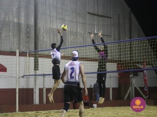
<a style='margin-left: 5px;' class='btn btn-xs btn-social btn-facebook' href='https://www.facebook.com/sharer/sharer.php?u=https://www.boladovale.com.br/imgs/800-800-90/conteudo/fotos/1517/img2497.jpg' rel='popup' data-width='500' data-height='400'><i class='fa fa-facebook'></i>Compartilhar <span class='hidden-xs'>no Facebook</span>
</a> 
<a class='btn btn-default btn-xs' target='_blank' href='imgs/800-800-90/conteudo/fotos/1517/img2497.jpg'>
<span class='glyphicon glyphicon-cloud-download'></span> Salvar
</a> 
<span></span>