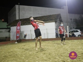 
<a style='margin-left: 5px;' class='btn btn-xs btn-social btn-facebook' href='https://www.facebook.com/sharer/sharer.php?u=https://www.boladovale.com.br/imgs/800-800-90/conteudo/fotos/1517/img2557.jpg' rel='popup' data-width='500' data-height='400'><i class='fa fa-facebook'></i>Compartilhar <span class='hidden-xs'>no Facebook</span>
</a> 
<a class='btn btn-default btn-xs' target='_blank' href='imgs/800-800-90/conteudo/fotos/1517/img2557.jpg'>
<span class='glyphicon glyphicon-cloud-download'></span> Salvar
</a> 
<span></span>
