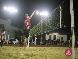 
<a style='margin-left: 5px;' class='btn btn-xs btn-social btn-facebook' href='https://www.facebook.com/sharer/sharer.php?u=https://www.boladovale.com.br/imgs/800-800-90/conteudo/fotos/1517/img2559.jpg' rel='popup' data-width='500' data-height='400'><i class='fa fa-facebook'></i>Compartilhar <span class='hidden-xs'>no Facebook</span>
</a> 
<a class='btn btn-default btn-xs' target='_blank' href='imgs/800-800-90/conteudo/fotos/1517/img2559.jpg'>
<span class='glyphicon glyphicon-cloud-download'></span> Salvar
</a> 
<span></span>
