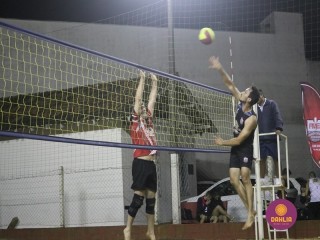 
<a style='margin-left: 5px;' class='btn btn-xs btn-social btn-facebook' href='https://www.facebook.com/sharer/sharer.php?u=https://www.boladovale.com.br/imgs/800-800-90/conteudo/fotos/1517/img2585.jpg' rel='popup' data-width='500' data-height='400'><i class='fa fa-facebook'></i>Compartilhar <span class='hidden-xs'>no Facebook</span>
</a> 
<a class='btn btn-default btn-xs' target='_blank' href='imgs/800-800-90/conteudo/fotos/1517/img2585.jpg'>
<span class='glyphicon glyphicon-cloud-download'></span> Salvar
</a> 
<span></span>