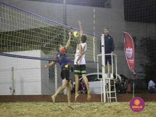 
<a style='margin-left: 5px;' class='btn btn-xs btn-social btn-facebook' href='https://www.facebook.com/sharer/sharer.php?u=https://www.boladovale.com.br/imgs/800-800-90/conteudo/fotos/1517/img2623.jpg' rel='popup' data-width='500' data-height='400'><i class='fa fa-facebook'></i>Compartilhar <span class='hidden-xs'>no Facebook</span>
</a> 
<a class='btn btn-default btn-xs' target='_blank' href='imgs/800-800-90/conteudo/fotos/1517/img2623.jpg'>
<span class='glyphicon glyphicon-cloud-download'></span> Salvar
</a> 
<span></span>