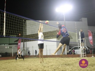 
<a style='margin-left: 5px;' class='btn btn-xs btn-social btn-facebook' href='https://www.facebook.com/sharer/sharer.php?u=https://www.boladovale.com.br/imgs/800-800-90/conteudo/fotos/1517/img2627.jpg' rel='popup' data-width='500' data-height='400'><i class='fa fa-facebook'></i>Compartilhar <span class='hidden-xs'>no Facebook</span>
</a> 
<a class='btn btn-default btn-xs' target='_blank' href='imgs/800-800-90/conteudo/fotos/1517/img2627.jpg'>
<span class='glyphicon glyphicon-cloud-download'></span> Salvar
</a> 
<span></span>