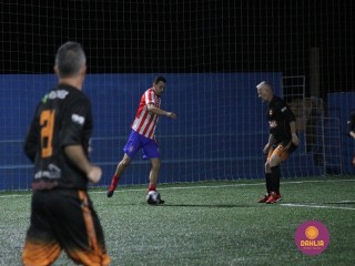 
<a style='margin-left: 5px;' class='btn btn-xs btn-social btn-facebook' href='https://www.facebook.com/sharer/sharer.php?u=https://www.boladovale.com.br/imgs/800-800-90/conteudo/fotos/1519/img2695.jpg' rel='popup' data-width='500' data-height='400'><i class='fa fa-facebook'></i>Compartilhar <span class='hidden-xs'>no Facebook</span>
</a> 
<a class='btn btn-default btn-xs' target='_blank' href='imgs/800-800-90/conteudo/fotos/1519/img2695.jpg'>
<span class='glyphicon glyphicon-cloud-download'></span> Salvar
</a> 
<span></span>